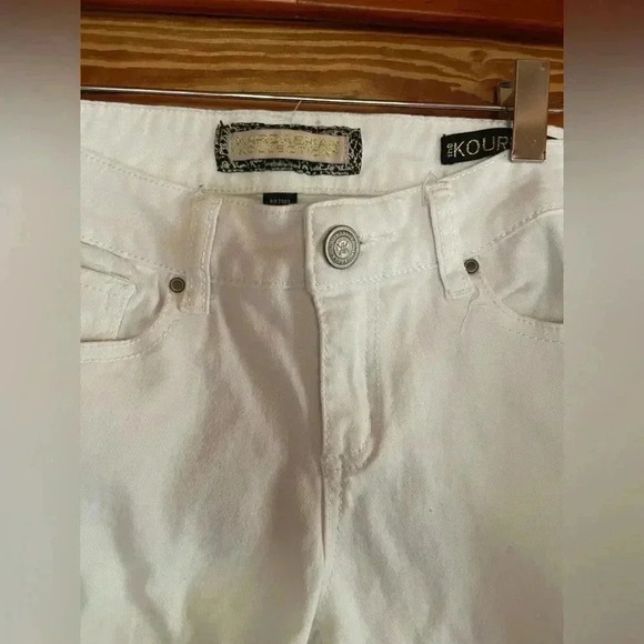 Kardashian Kollection The Kourtney Jean​​​ - Picture 2 of 7